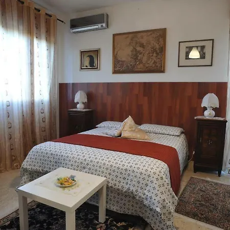Diana Bed & Breakfast 3*